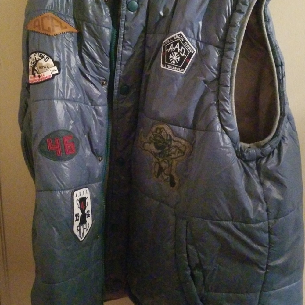 Akoo vest